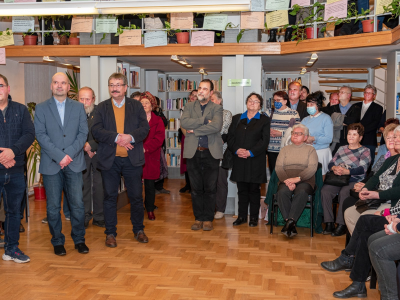 Én középszerű ember nem leszek - Petőfi arcai kiállításmegnyitó