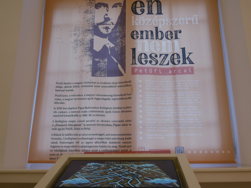 Én középszerű ember nem leszek - Petőfi arcai kiállításmegnyitó